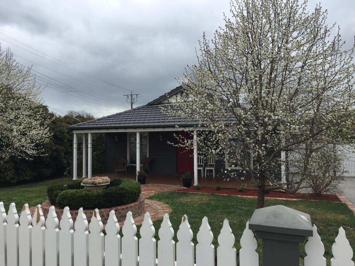 Pomegranate Guest House Healesville Exterior photo